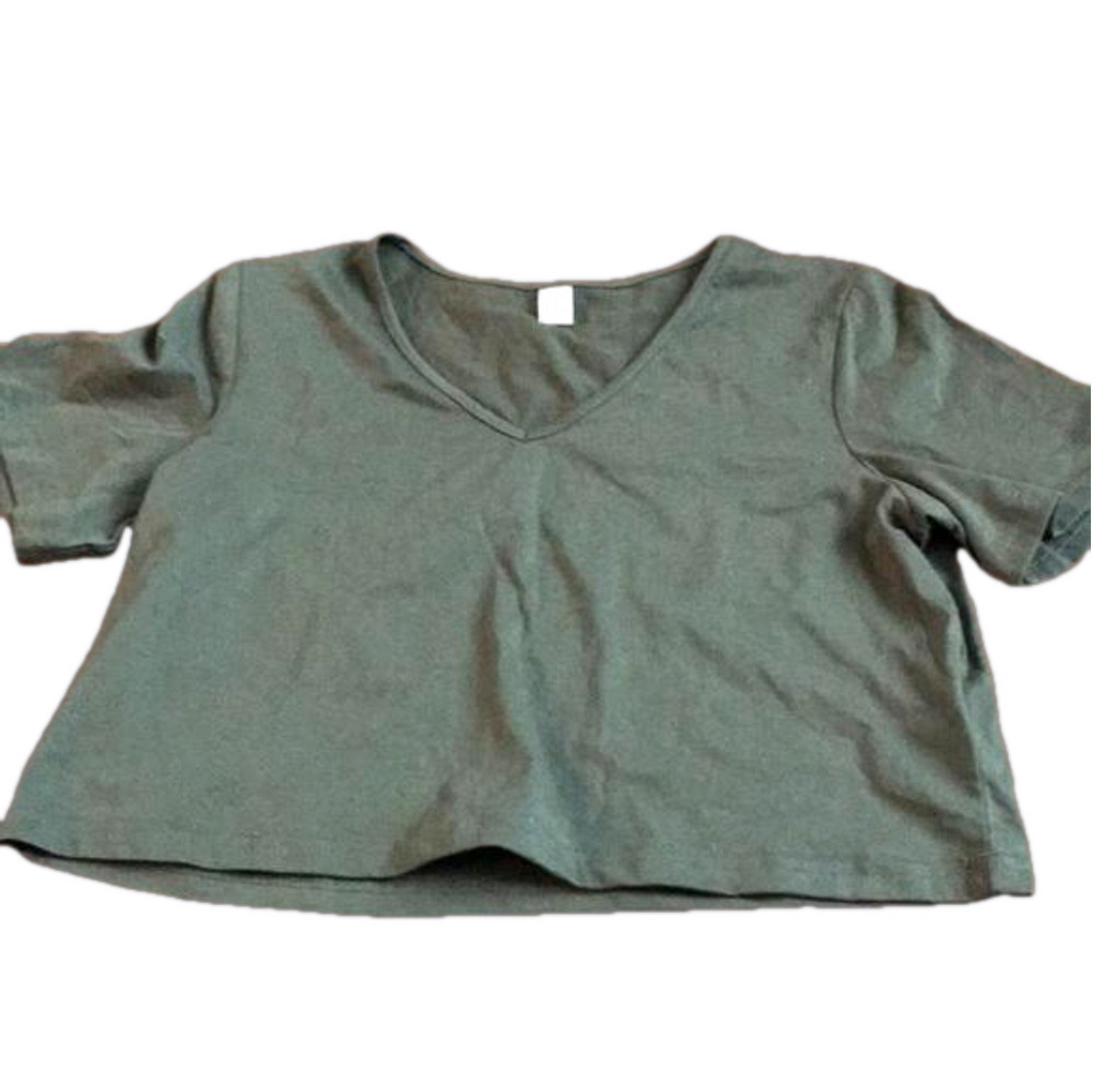 NWOT Army green crop top XS
